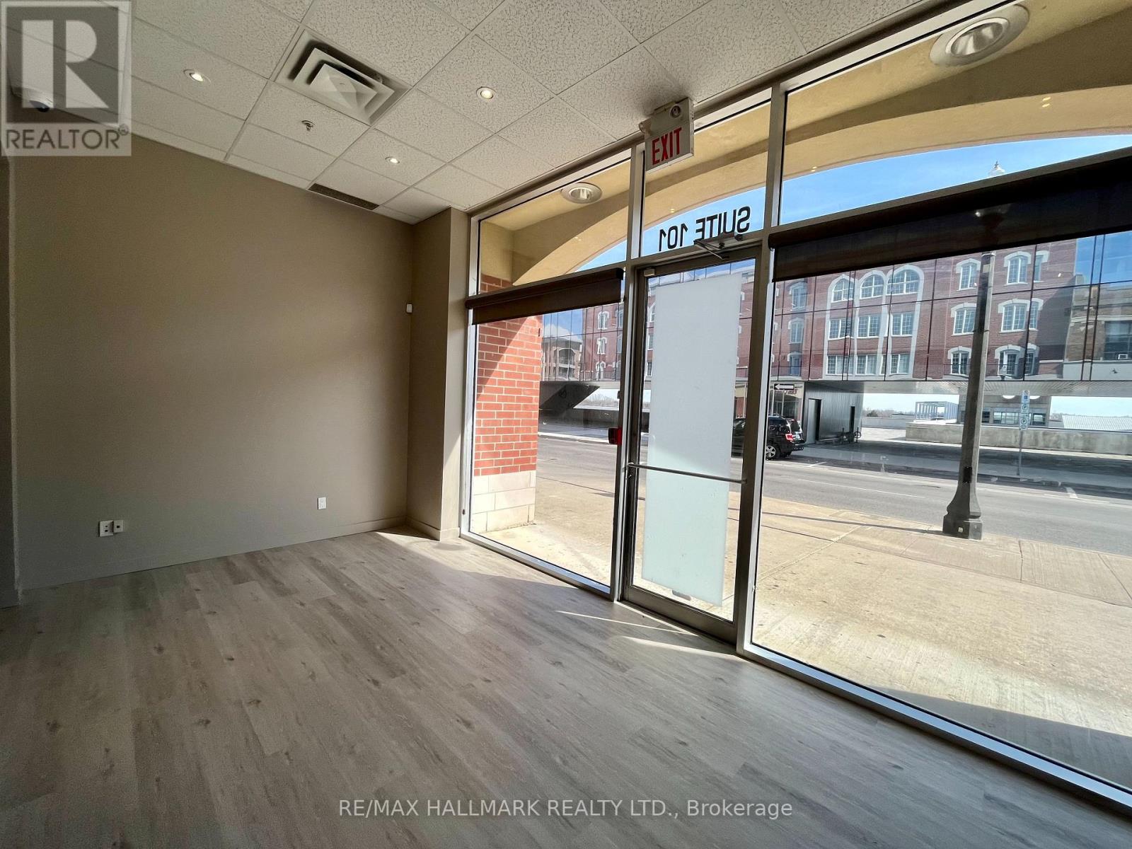 101 - 120 Colborne Street, Brantford, Ontario  N3T 2G6 - Photo 5 - X12569282