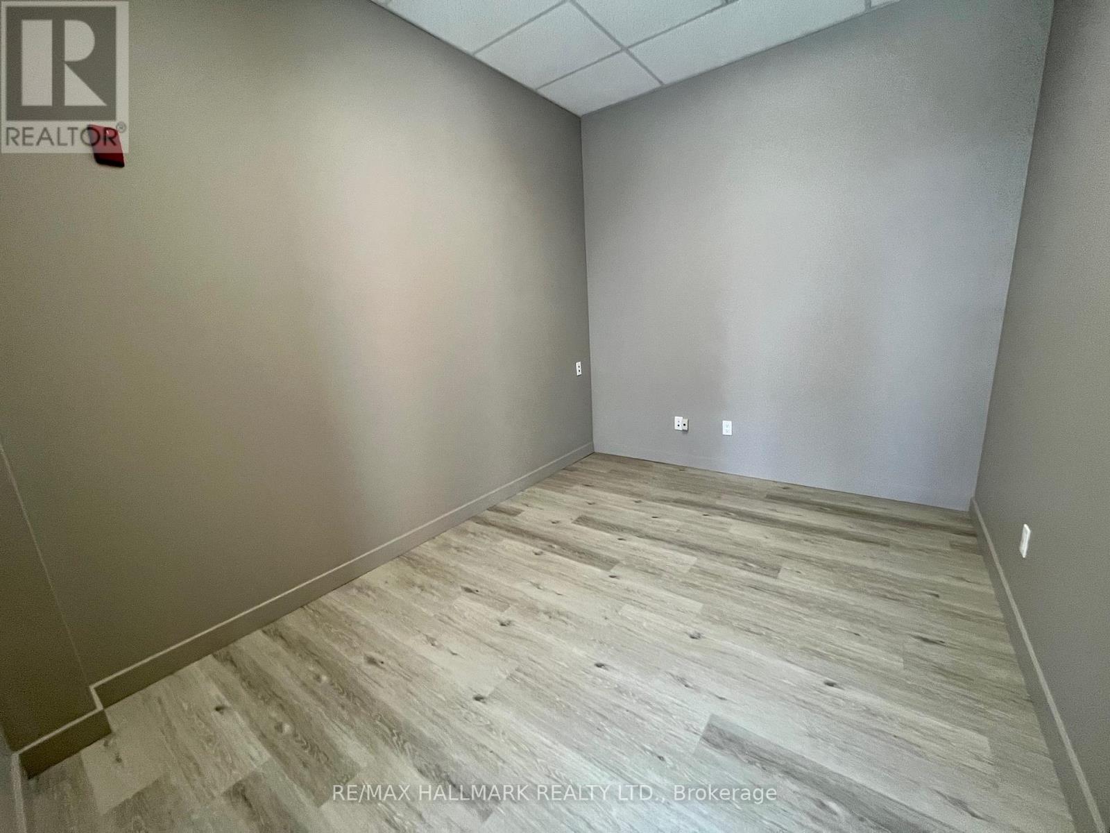 101 - 120 Colborne Street, Brantford, Ontario  N3T 2G6 - Photo 8 - X12569282