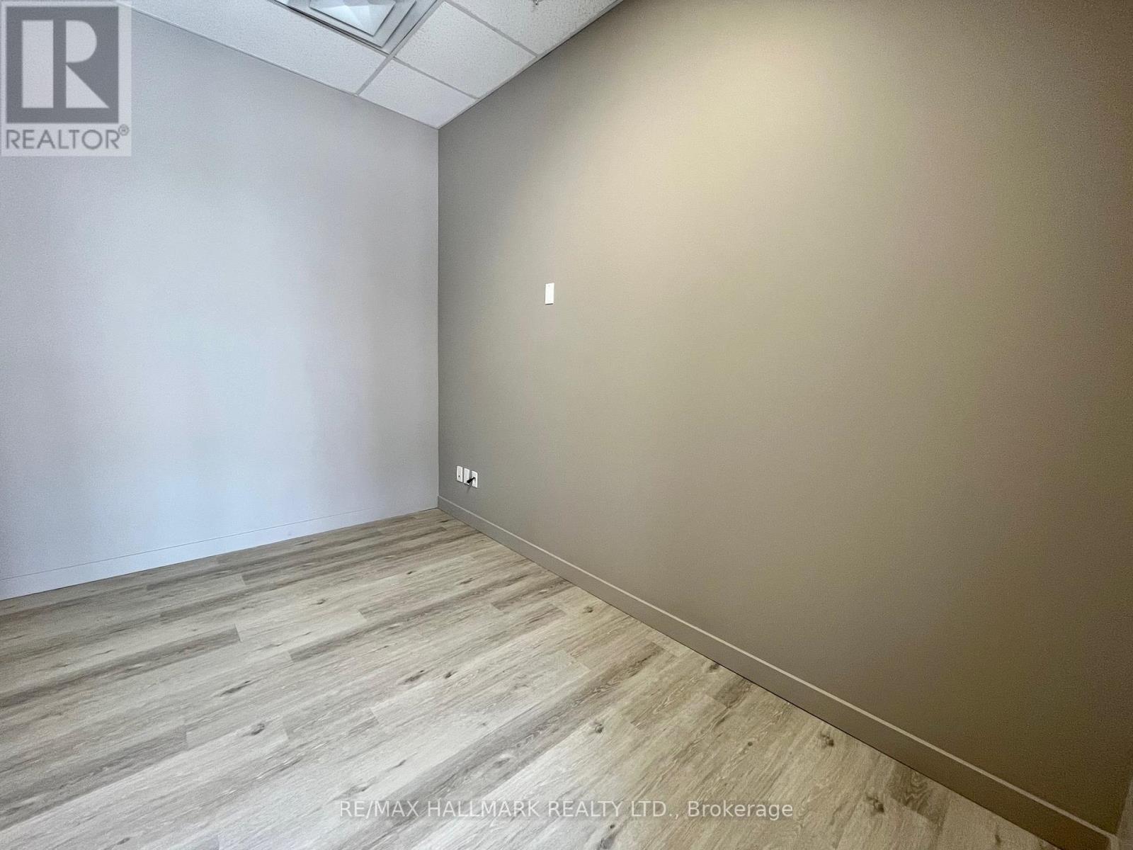 101 - 120 Colborne Street, Brantford, Ontario  N3T 2G6 - Photo 9 - X12569282