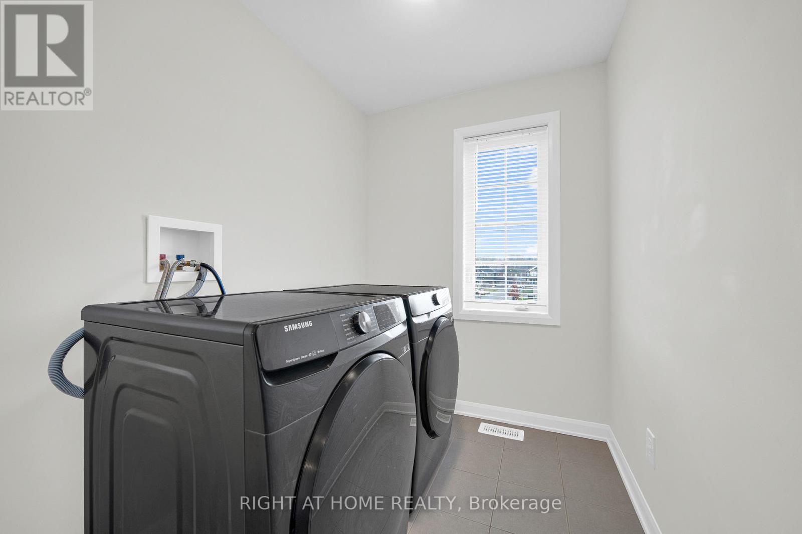 366 Cloyne Crescent, Ottawa, Ontario  K2J 6W4 - Photo 27 - X12416872