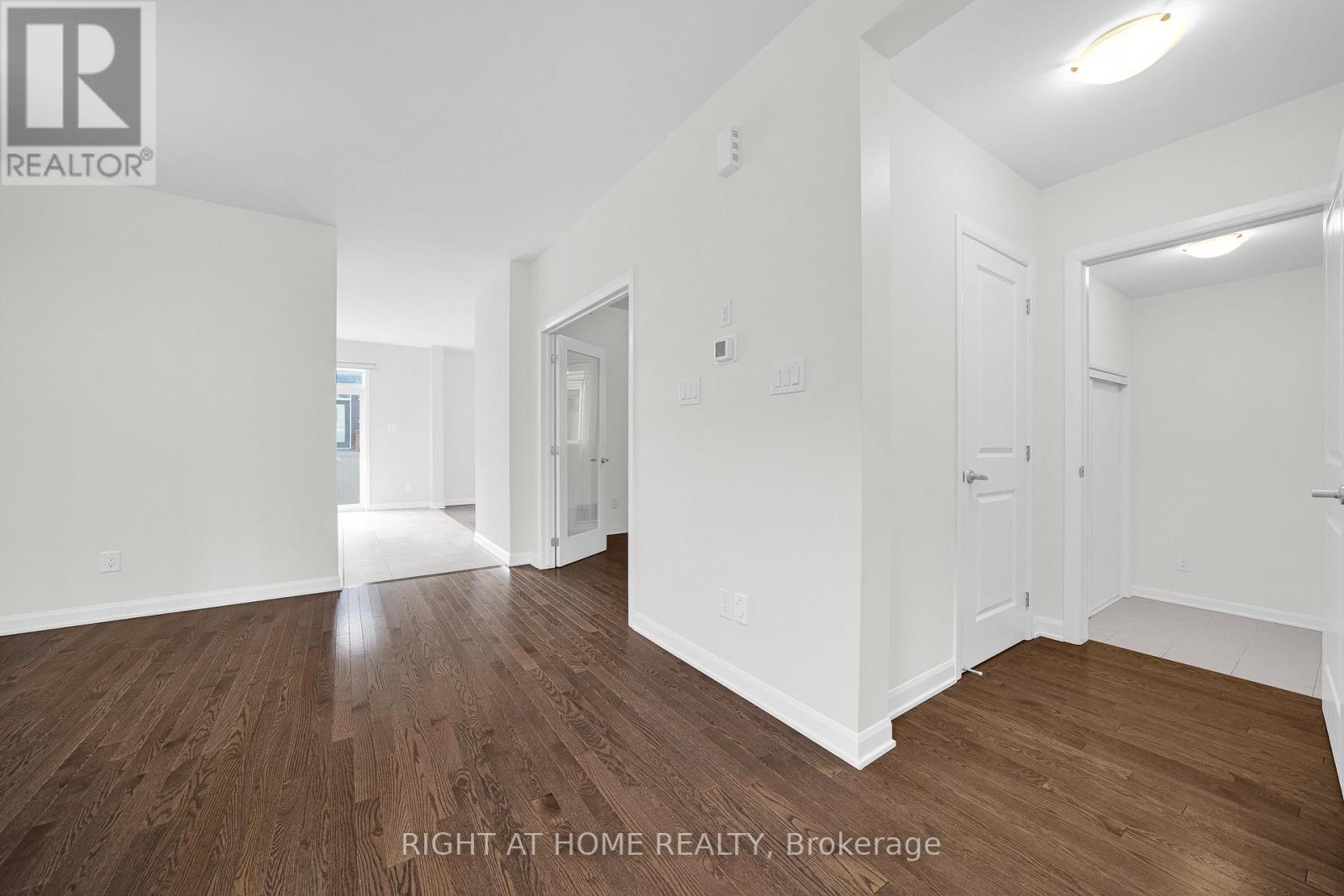 366 Cloyne Crescent, Ottawa, Ontario  K2J 6W4 - Photo 6 - X12416872