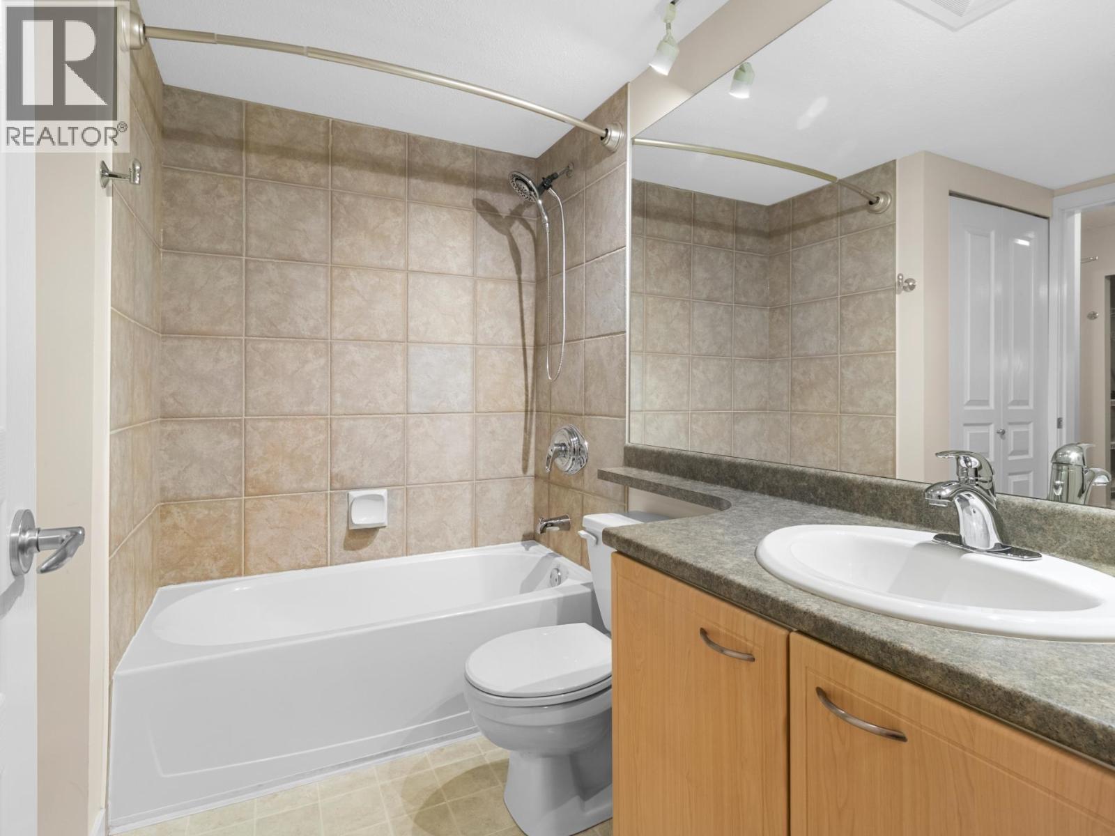 207 7383 Griffiths Drive, Burnaby, British Columbia  V5E 4M8 - Photo 13 - R3069069