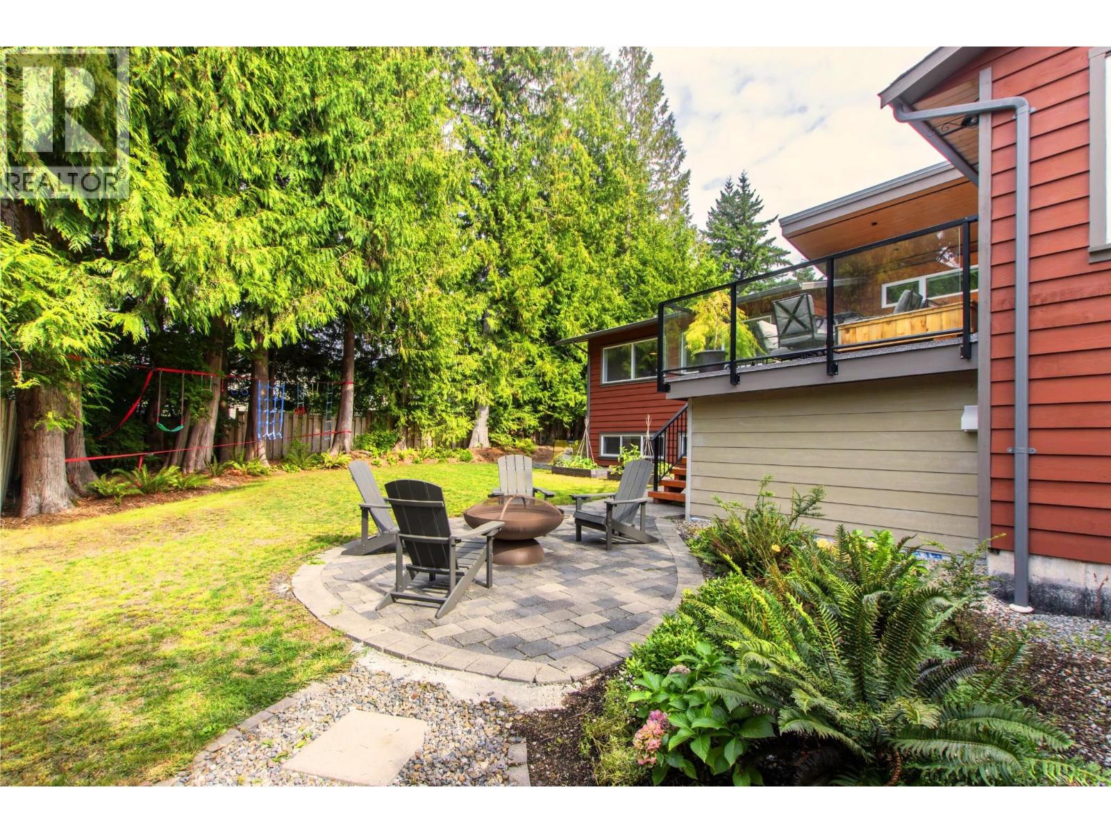 40211 Kintyre Drive, Squamish, British Columbia  V0N 1T0 - Photo 3 - R3069376