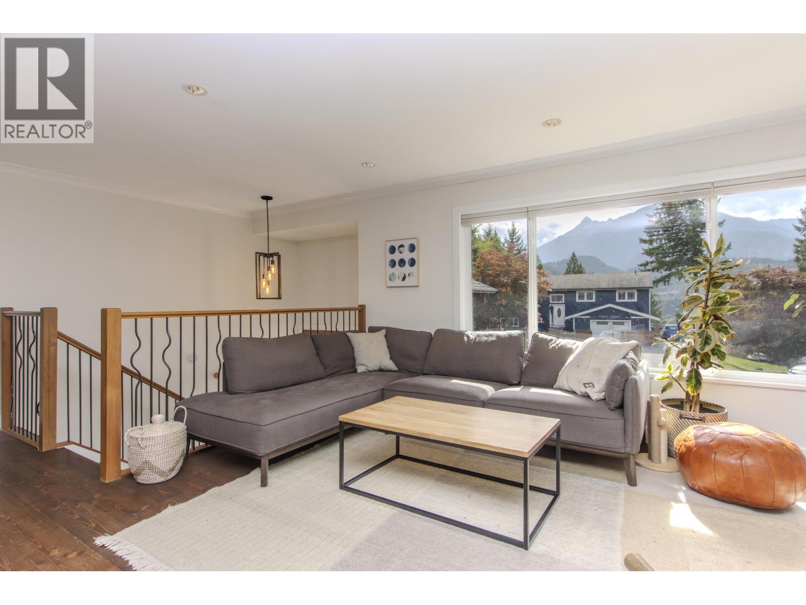 40211 Kintyre Drive, Squamish, British Columbia  V0N 1T0 - Photo 9 - R3069376