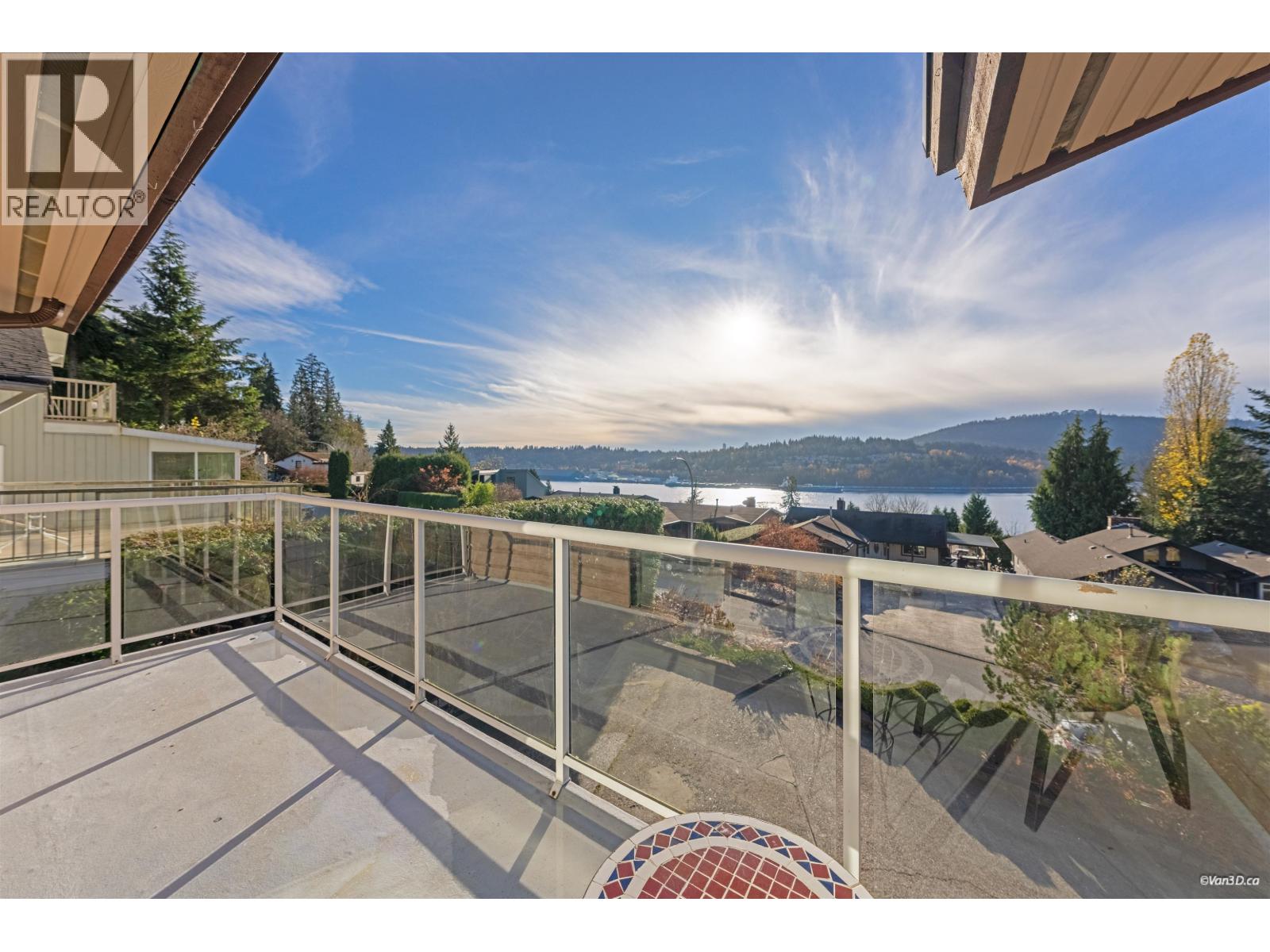 3 Crawford Bay, Port Moody, British Columbia  V3H 3N3 - Photo 6 - R3069231