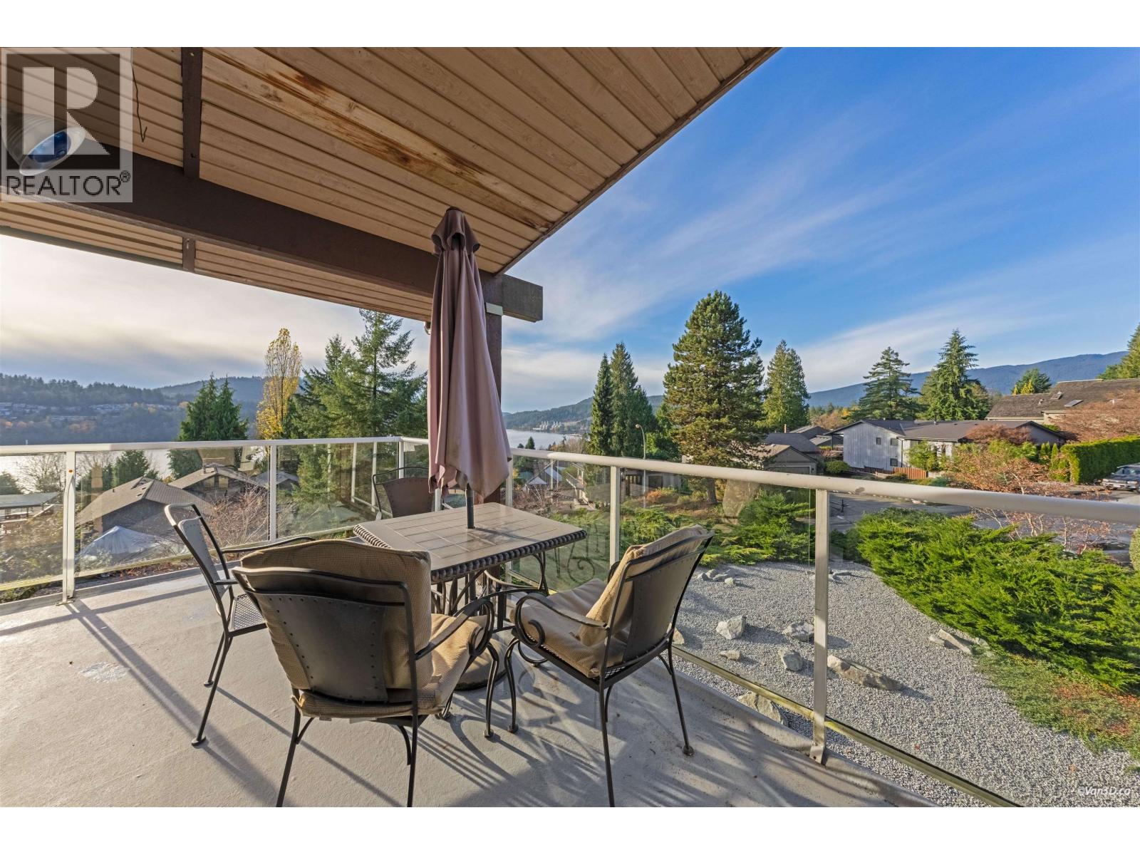 3 Crawford Bay, Port Moody, British Columbia  V3H 3N3 - Photo 4 - R3069231