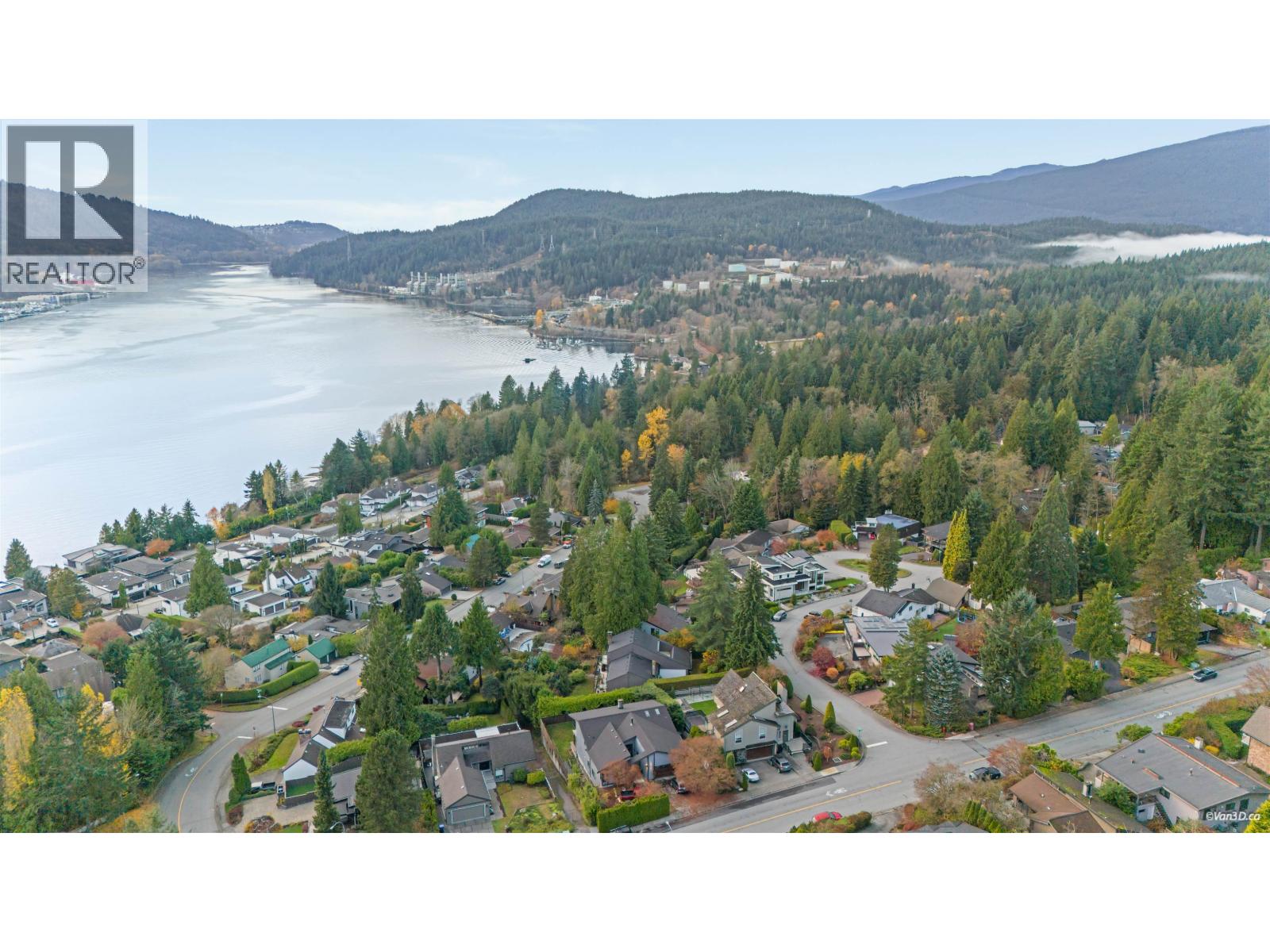 3 Crawford Bay, Port Moody, British Columbia  V3H 3N3 - Photo 34 - R3069231