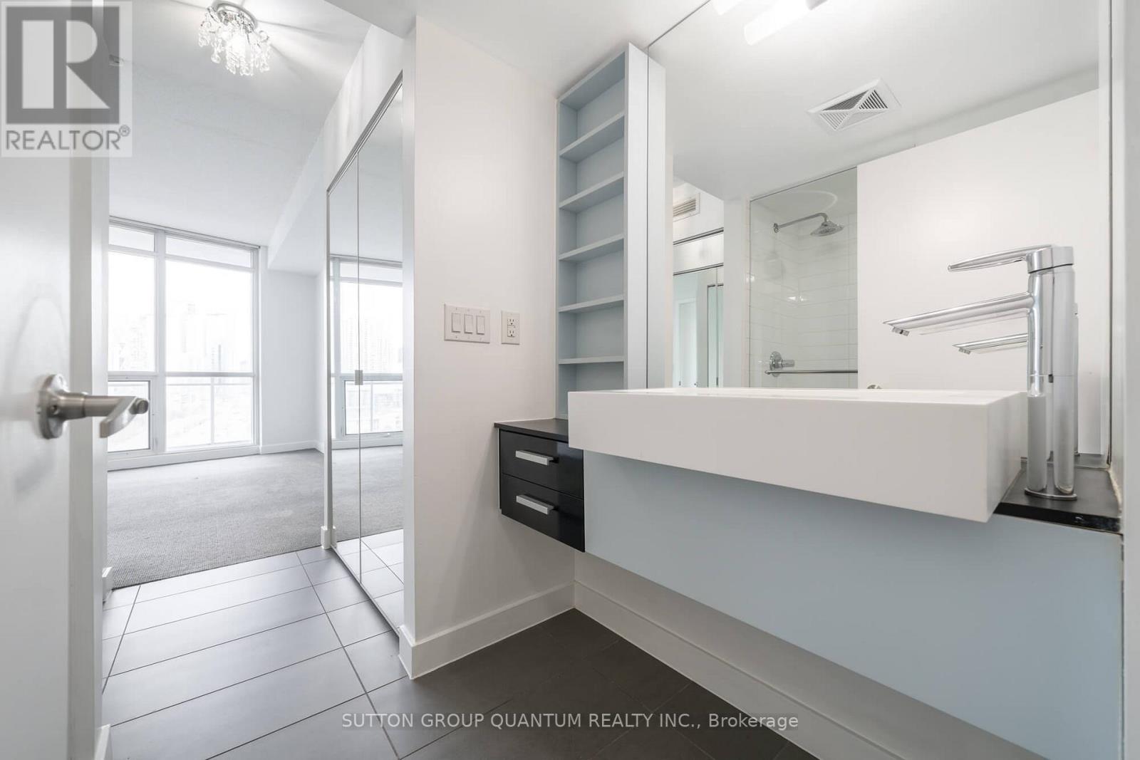 1810 - 38 Dan Leckie Way, Toronto, Ontario  M5V 2V6 - Photo 26 - C12411314