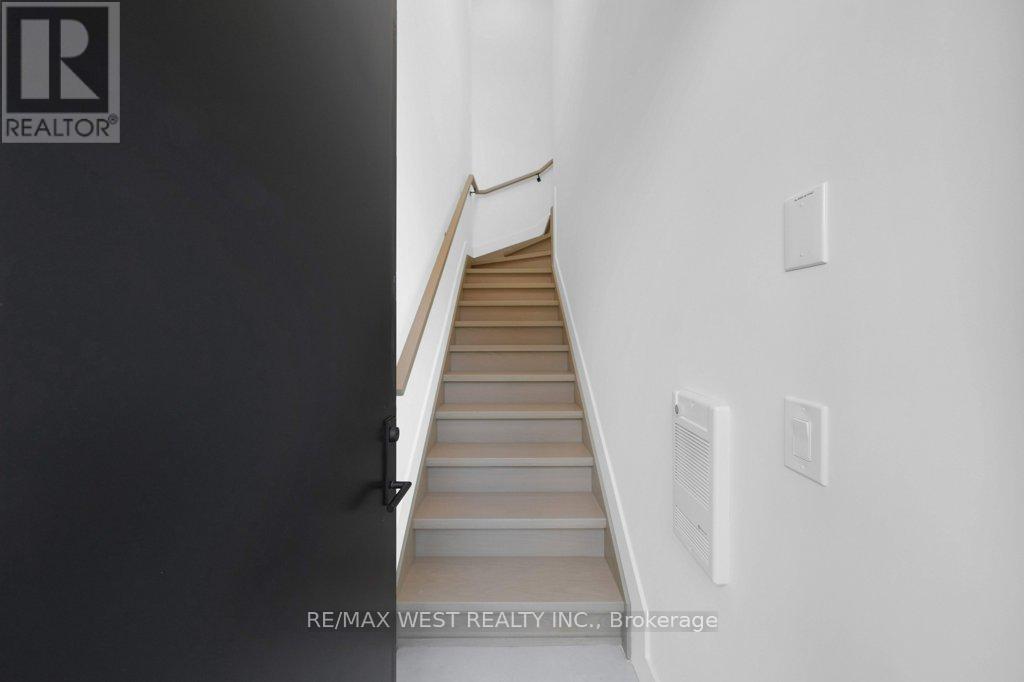 C - 502 Atlas Avenue, Toronto, Ontario  M6C 3V6 - Photo 4 - C12569304