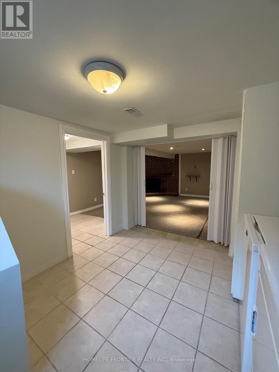 11 Thorncroft Crescent, Ajax, Ontario  L1S 2S1 - Photo 3 - E12569292