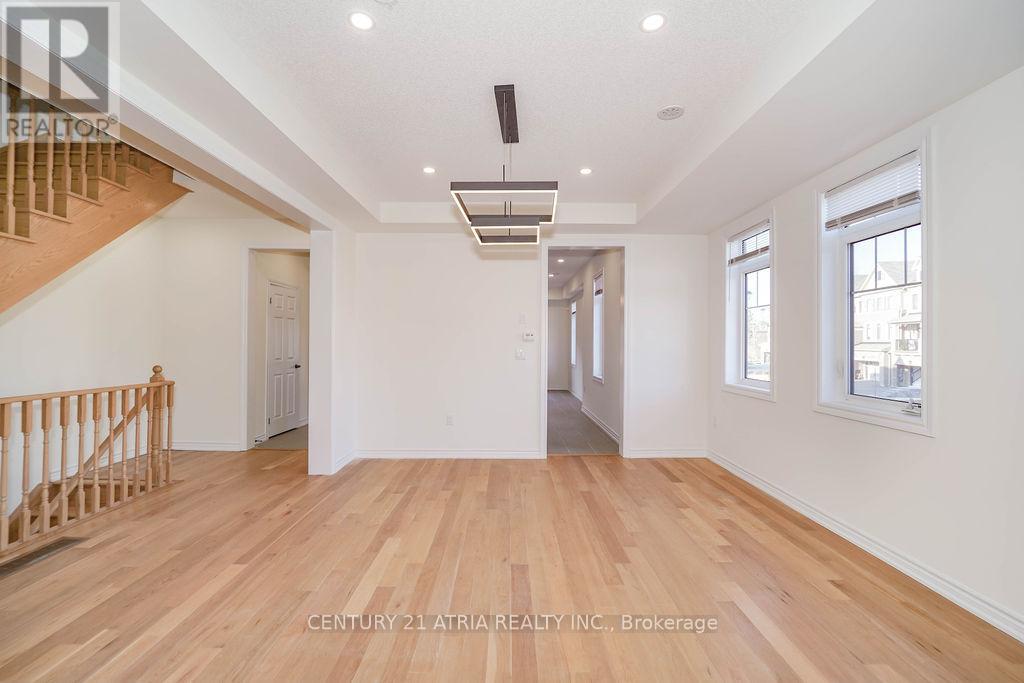 34 Isabella Peach Drive, Markham, Ontario  L6C 0Y9 - Photo 8 - N12569294