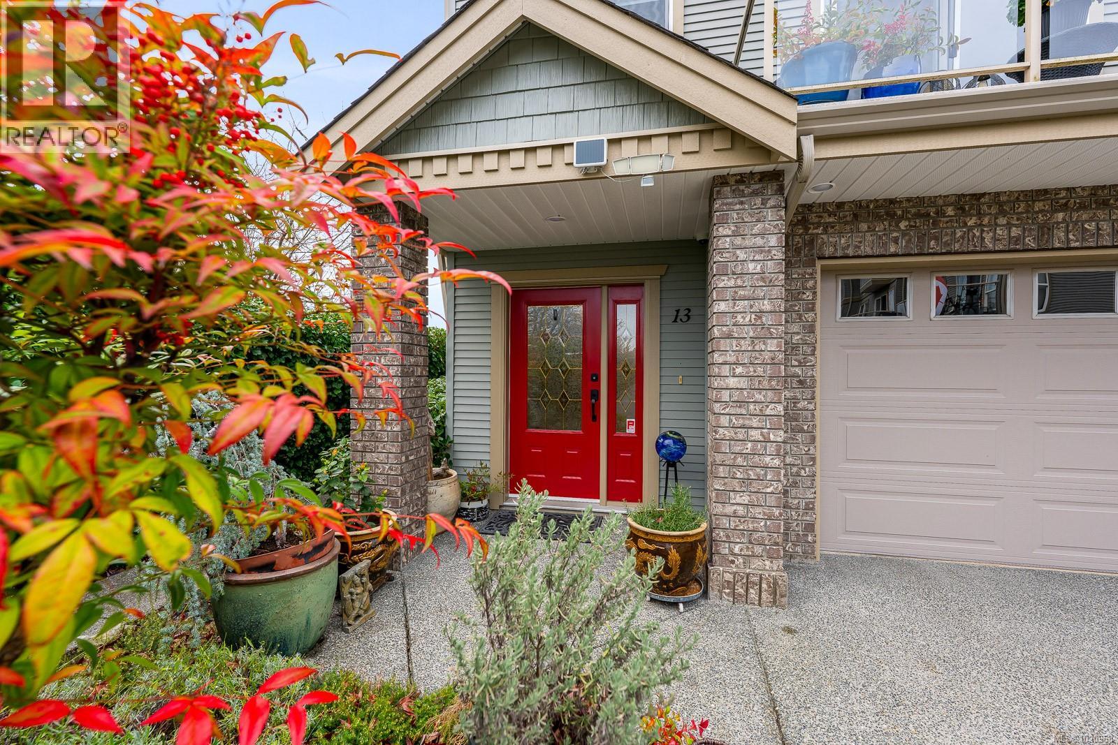 13 2475 Mansfield Dr, Courtenay, British Columbia