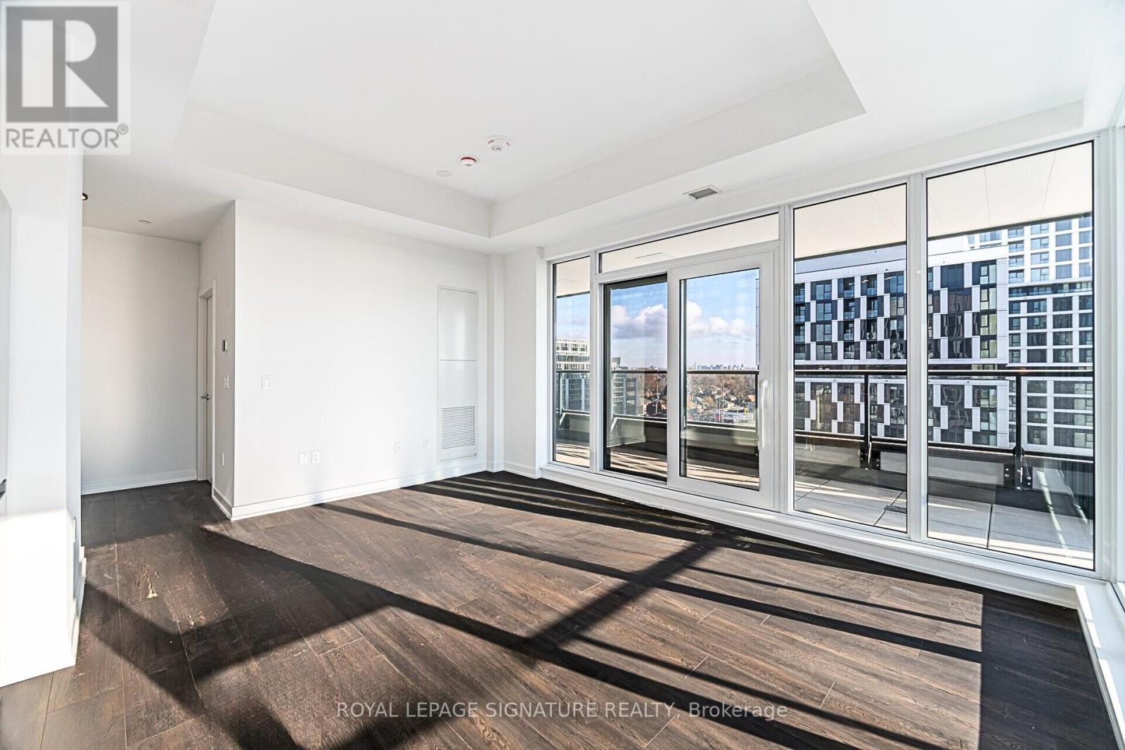 602 - 1037 The Queensway, Toronto, Ontario  M8Z 0H5 - Photo 3 - W12569298