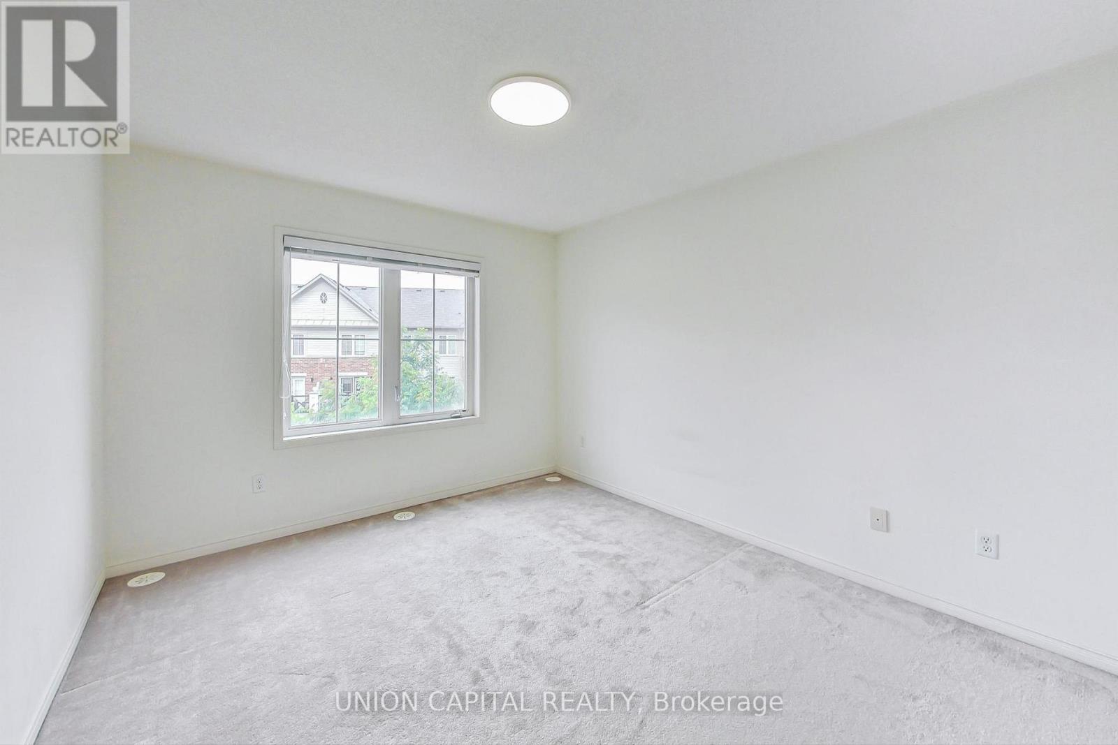 4 - 19 Hays Boulevard, Oakville, Ontario  L6H 0H8 - Photo 2 - W12569306