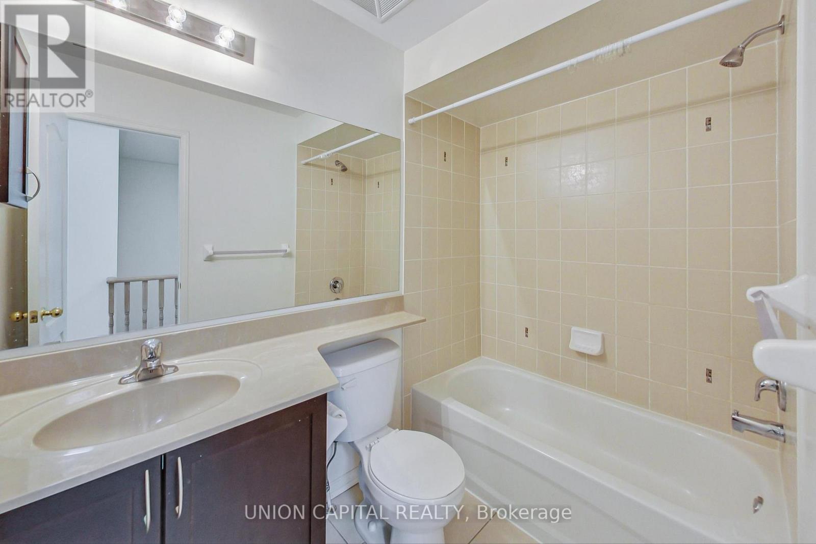 4 - 19 Hays Boulevard, Oakville, Ontario  L6H 0H8 - Photo 9 - W12569306