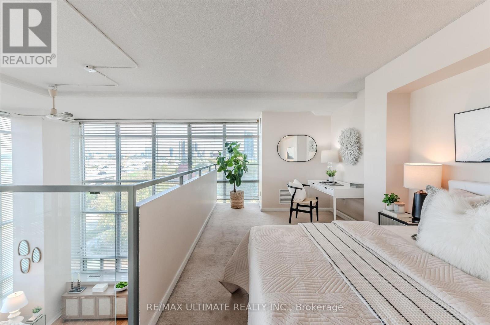 301 - 300 Manitoba Street, Toronto, Ontario M8Y 4G6 - Photo 10 - W12569346