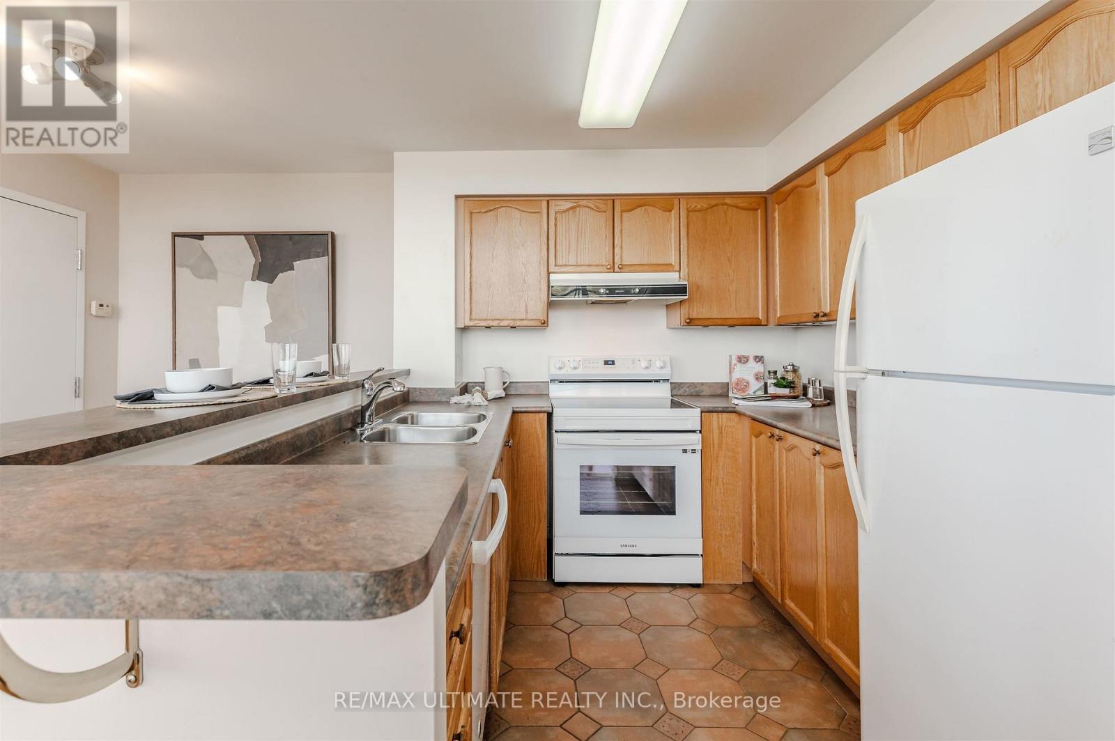 301 - 300 Manitoba Street, Toronto, Ontario M8Y 4G6 - Photo 16 - W12569346