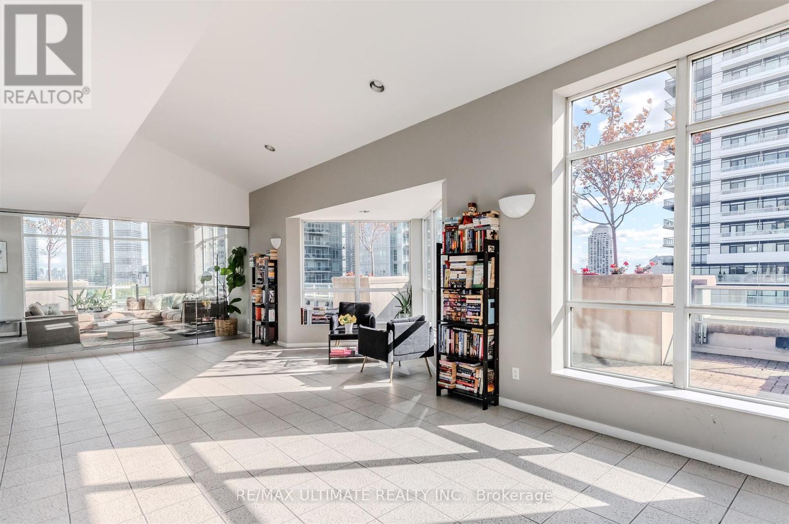 301 - 300 Manitoba Street, Toronto, Ontario M8Y 4G6 - Photo 29 - W12569346