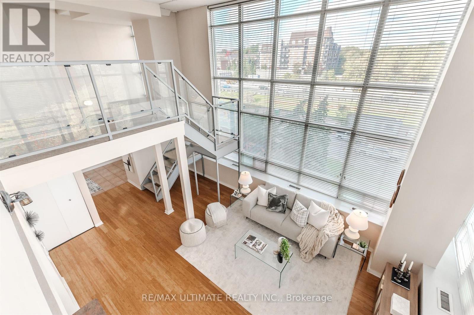 301 - 300 Manitoba Street, Toronto, Ontario M8Y 4G6 - Photo 5 - W12569346