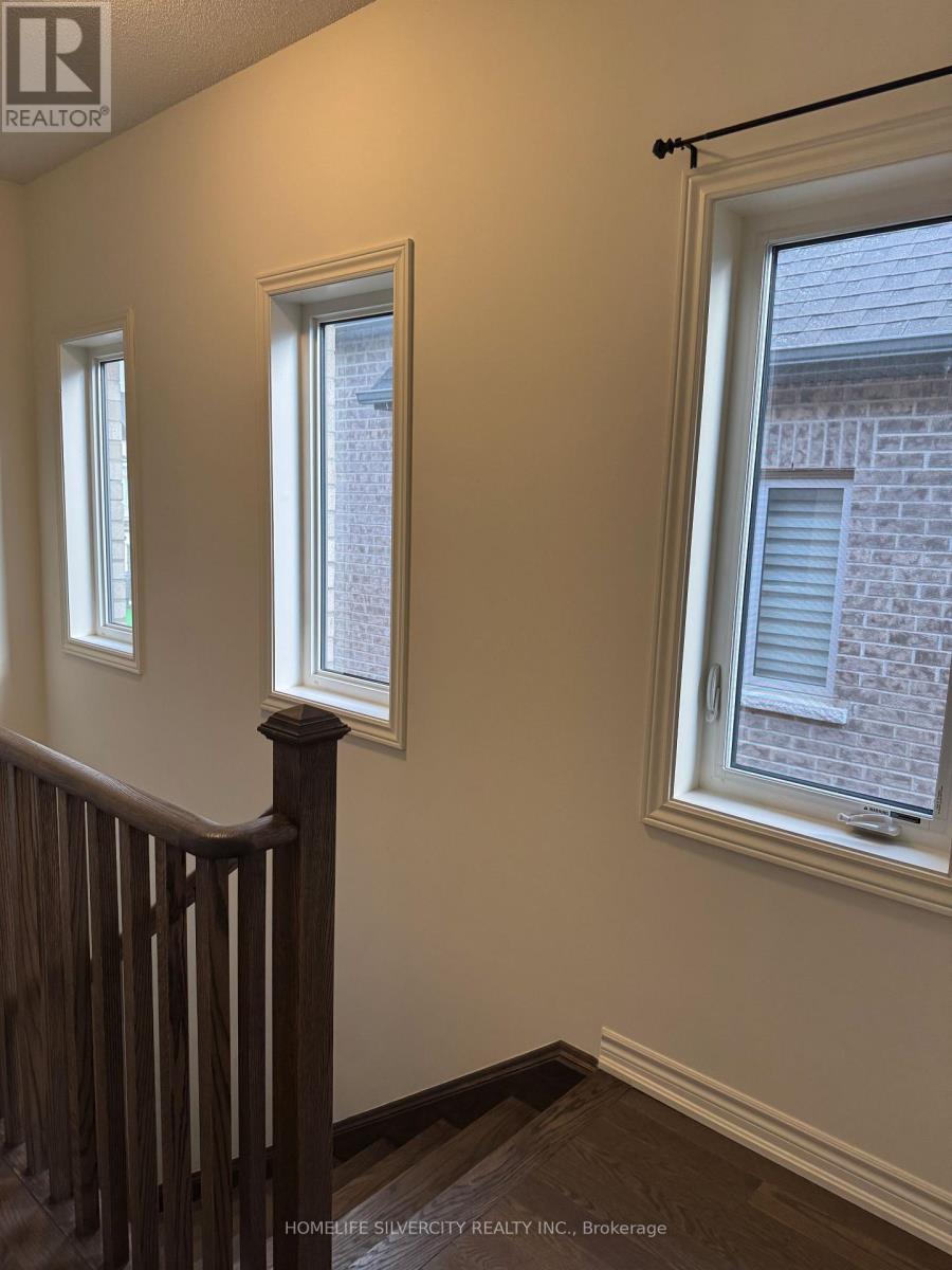 1235 Rexton Drive, Oshawa, Ontario  L1H 8L7 - Photo 10 - E12387006