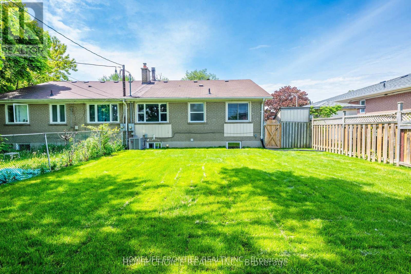 11 Thorncroft Crescent, Ajax, Ontario  L1S 2S1 - Photo 14 - E12569292