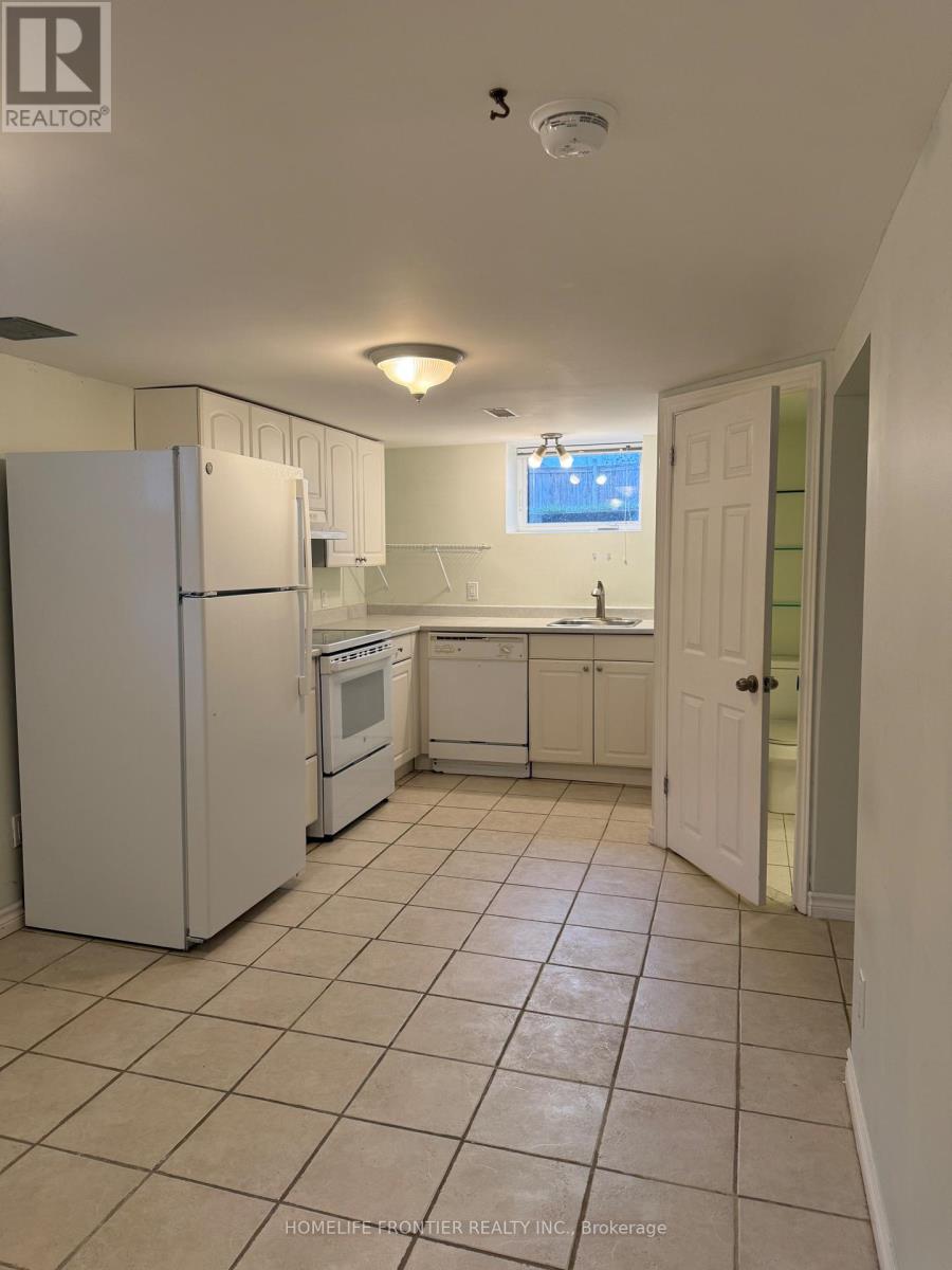 11 Thorncroft Crescent, Ajax, Ontario  L1S 2S1 - Photo 7 - E12569292