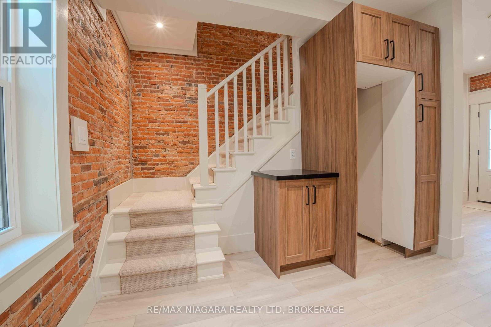 6 Almond Street, St. Catharines, Ontario  L2T 1E7 - Photo 11 - X12569372