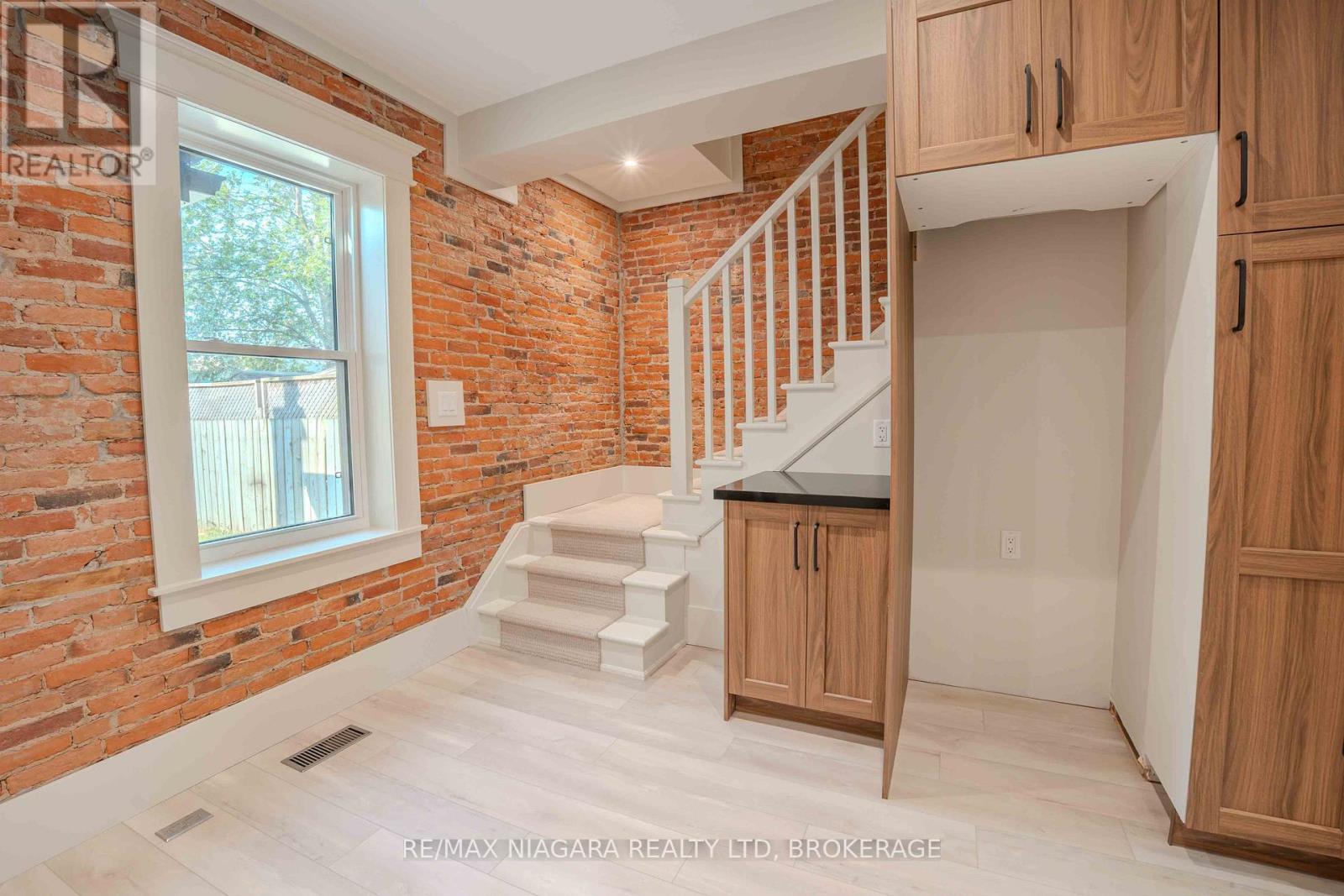 6 Almond Street, St. Catharines, Ontario  L2T 1E7 - Photo 12 - X12569372