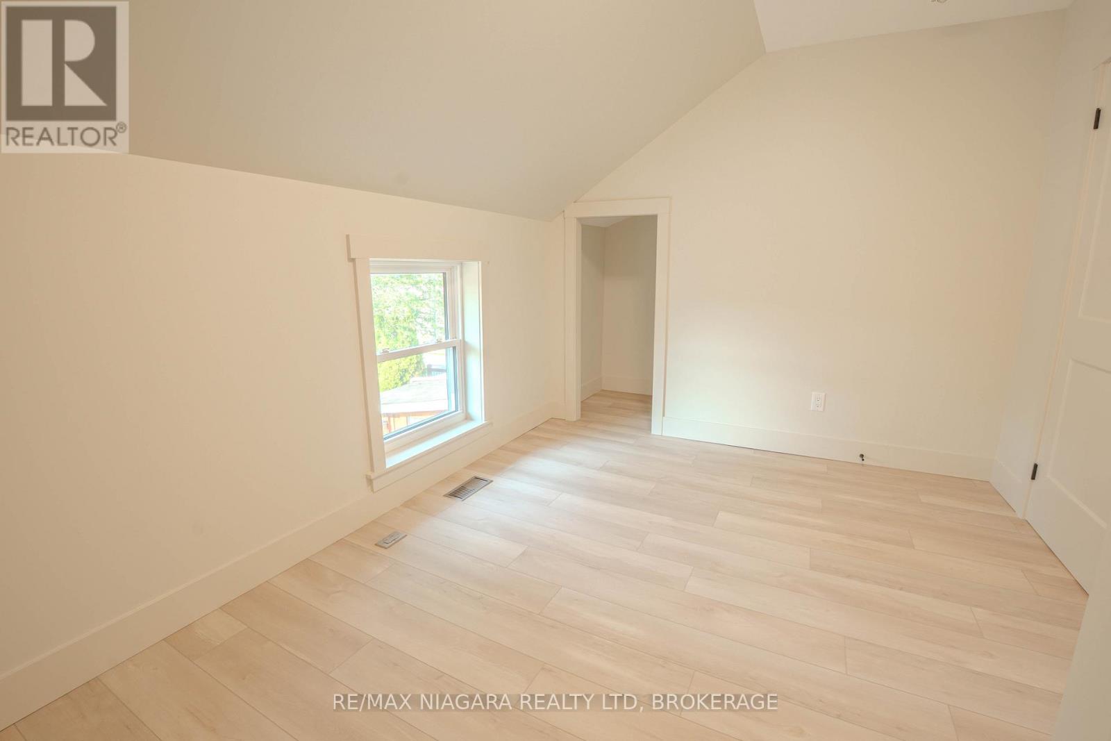 6 Almond Street, St. Catharines, Ontario  L2T 1E7 - Photo 23 - X12569372