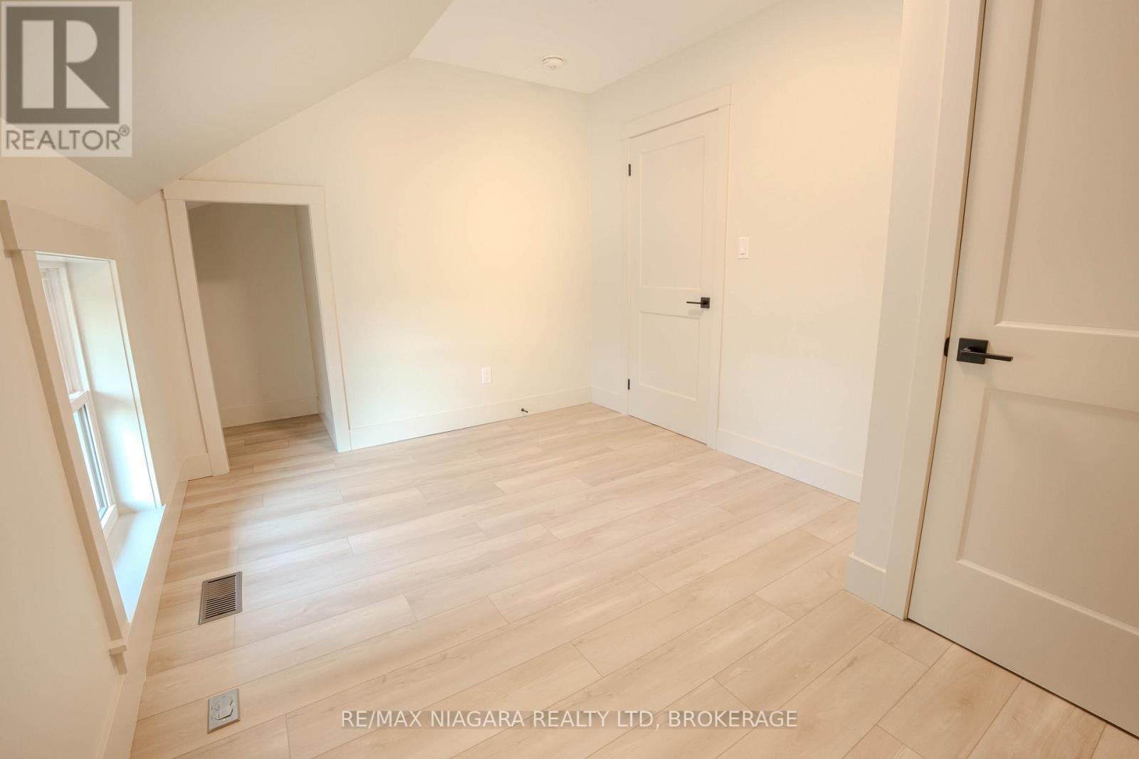 6 Almond Street, St. Catharines, Ontario  L2T 1E7 - Photo 29 - X12569372