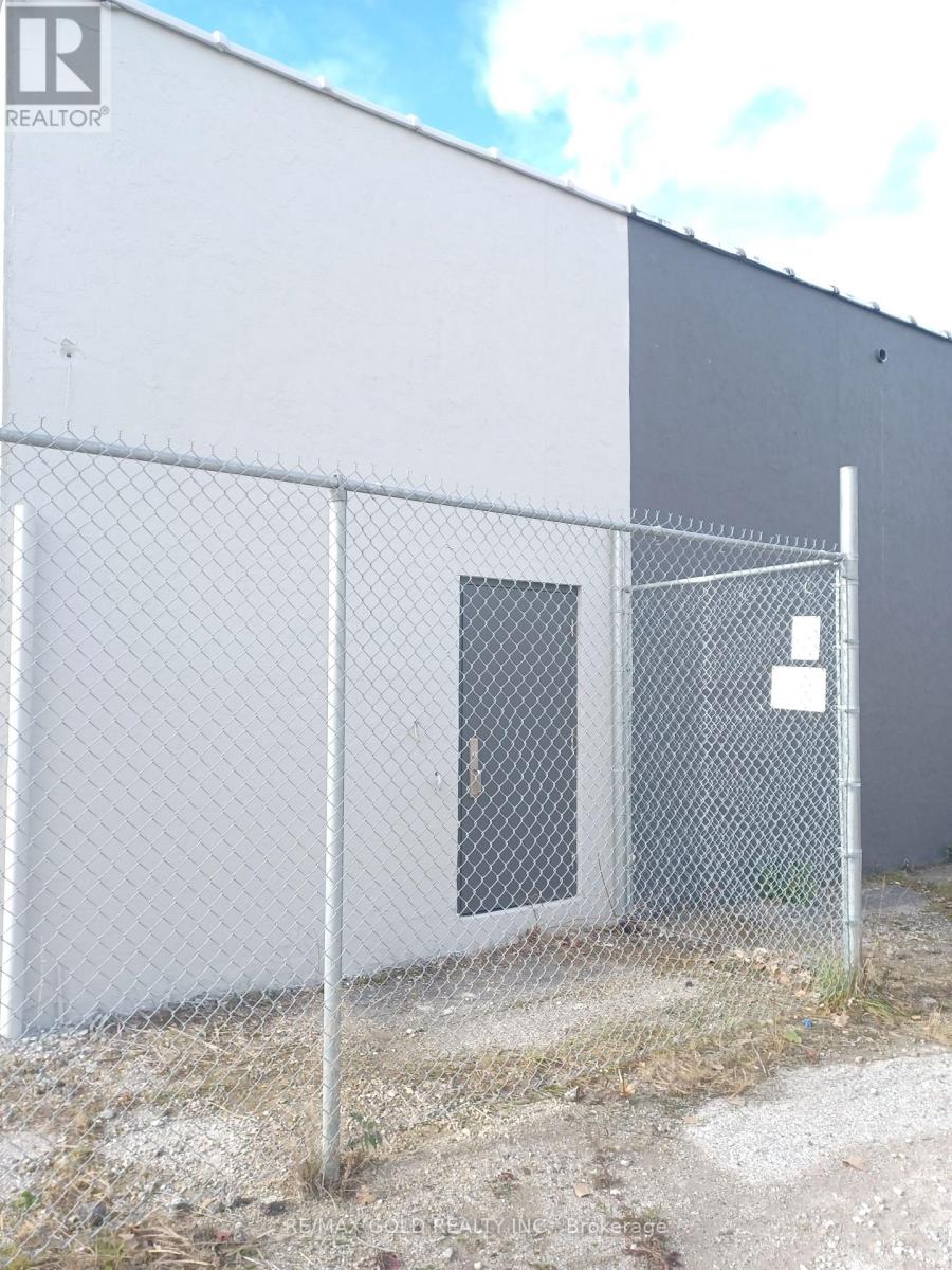 675 Tecumseh Road W, Windsor, Ontario  N8Z 1H4 - Photo 4 - X12569318