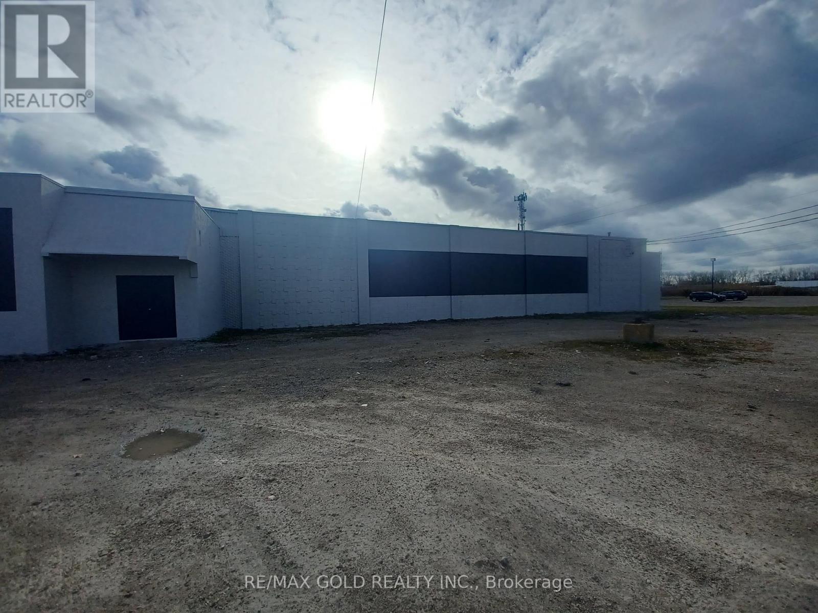 675 Tecumseh Road W, Windsor, Ontario  N8Z 1H4 - Photo 5 - X12569318