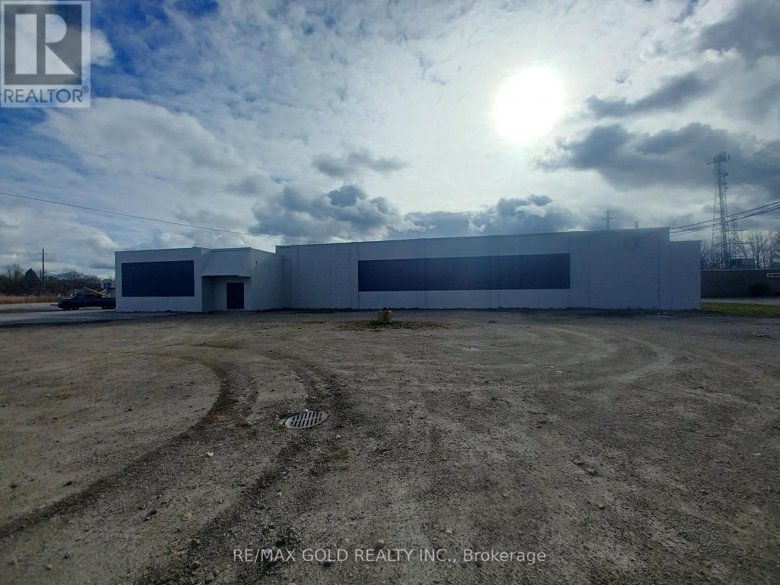 675 Tecumseh Road W, Windsor, Ontario  N8Z 1H4 - Photo 6 - X12569318