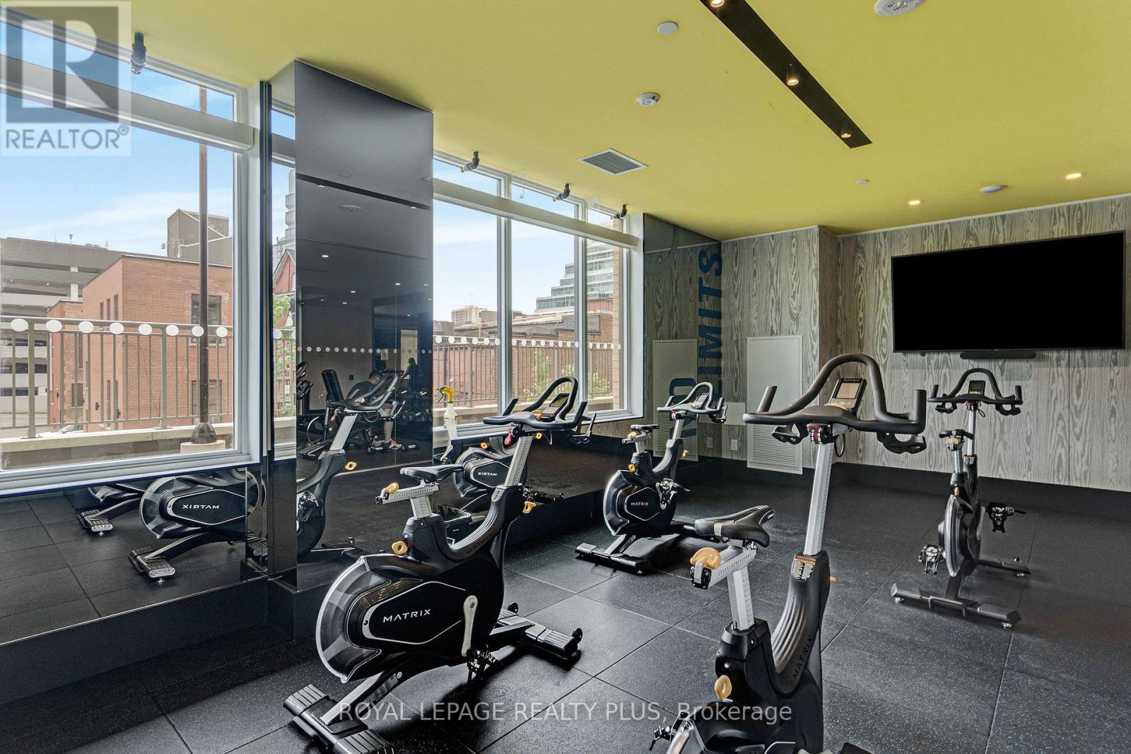 233 - 55 Duke Street W, Kitchener, Ontario N2H 0C9 - Photo 28 - X12569330