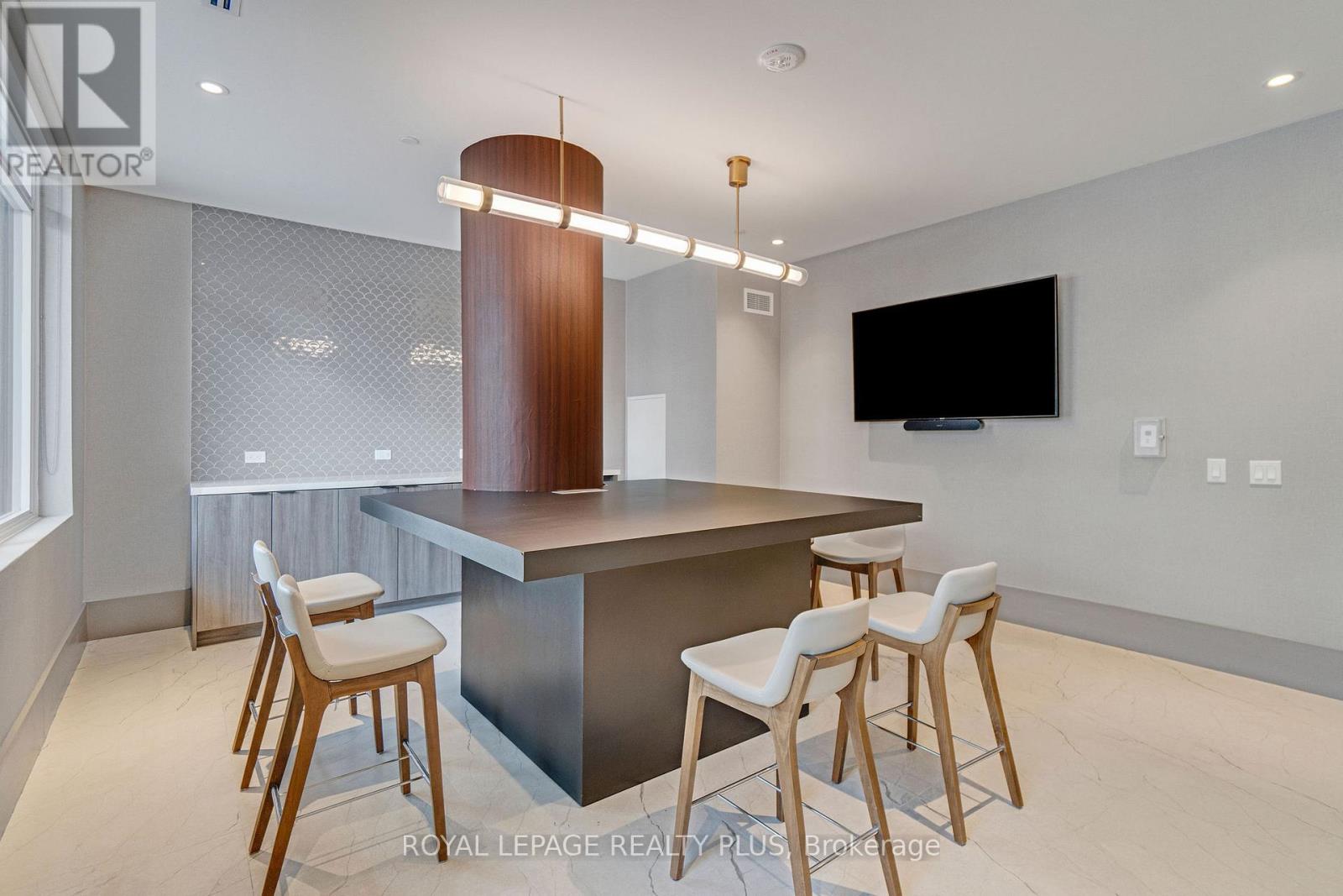 233 - 55 Duke Street W, Kitchener, Ontario N2H 0C9 - Photo 30 - X12569330