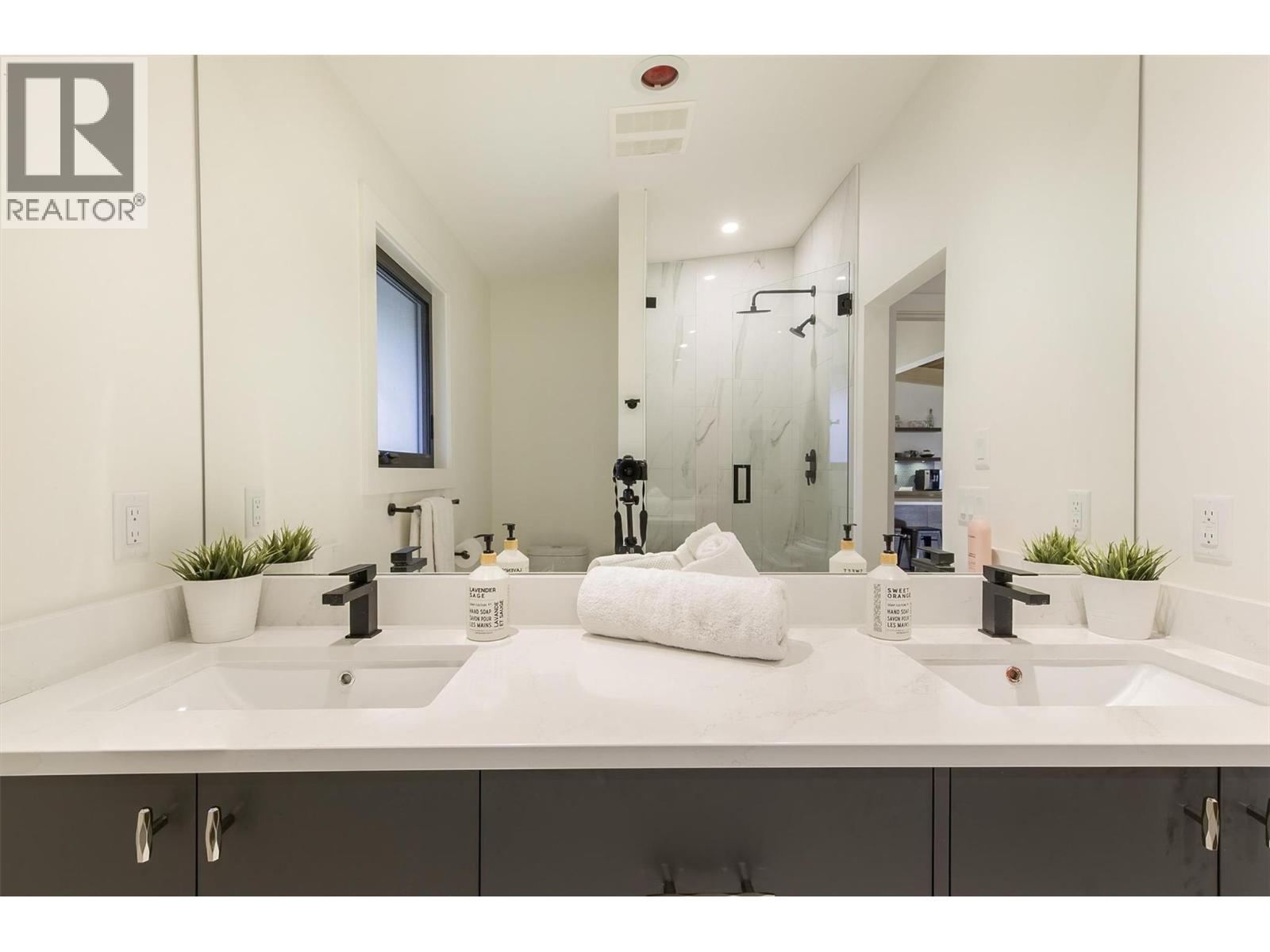 3153 Hall Road, Kelowna, British Columbia V1W 2R8 - Photo 45 - 10369790