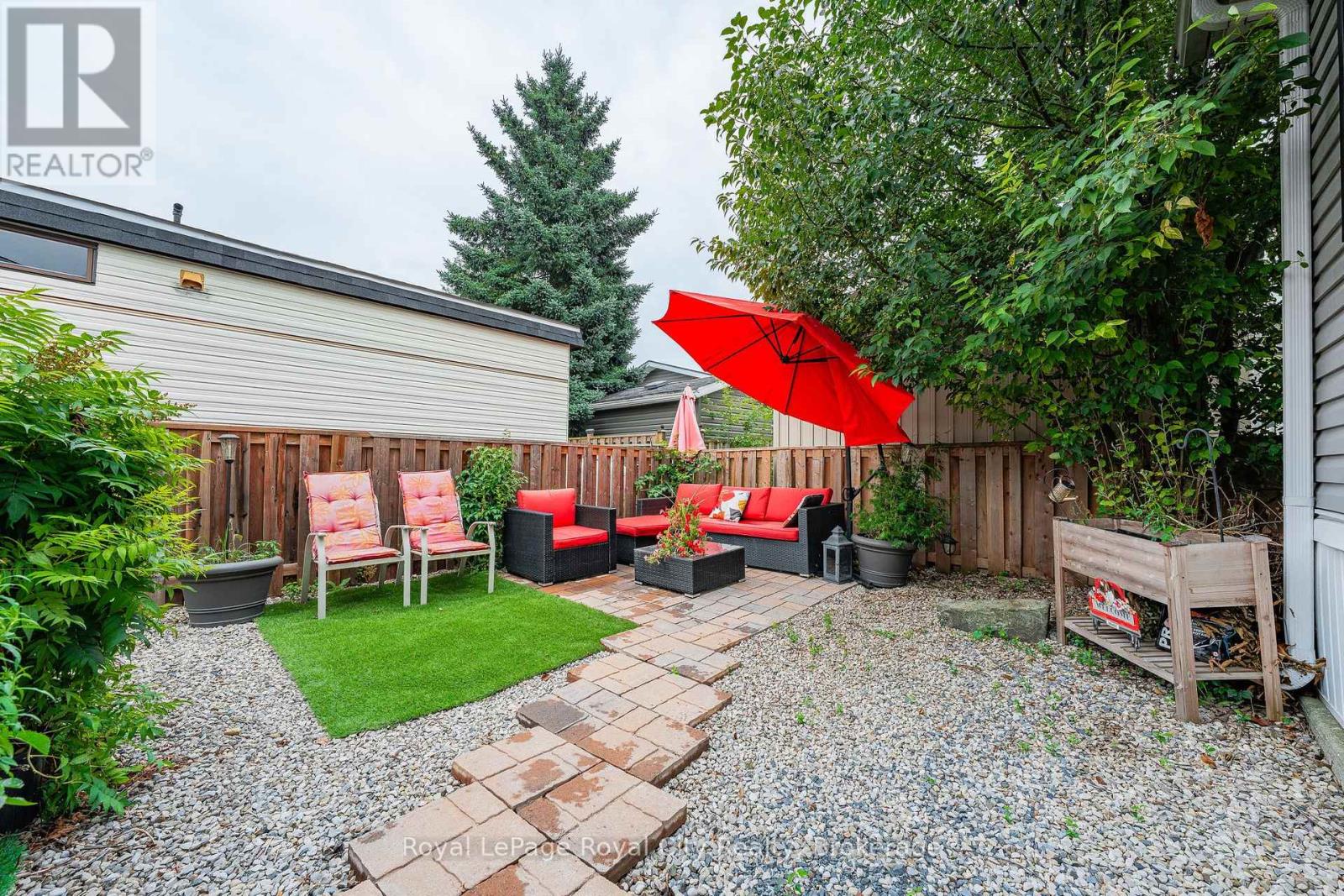 6 Water (Pvt) Street, Puslinch, Ontario N1H 6H9 - Photo 22 - X12422338