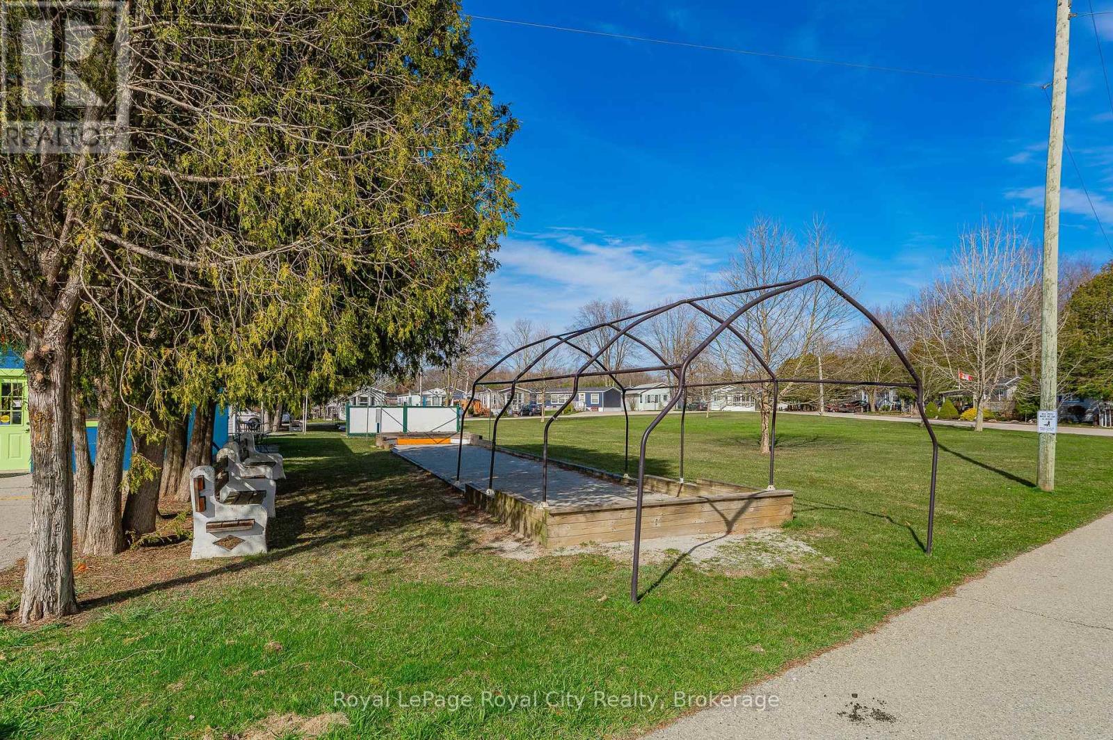 6 Water (Pvt) Street, Puslinch, Ontario N1H 6H9 - Photo 28 - X12422338