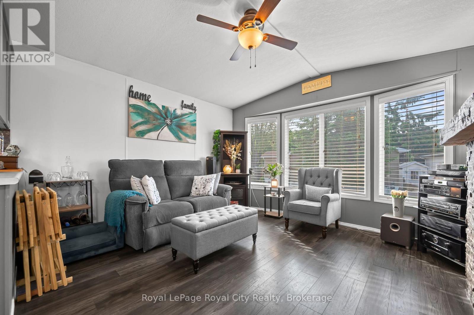 6 Water (Pvt) Street, Puslinch, Ontario N1H 6H9 - Photo 8 - X12422338