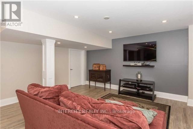 43 Crew Crescent, Vaughan, Ontario  L6A 3E9 - Photo 14 - N12569366