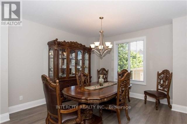 43 Crew Crescent, Vaughan, Ontario  L6A 3E9 - Photo 2 - N12569366