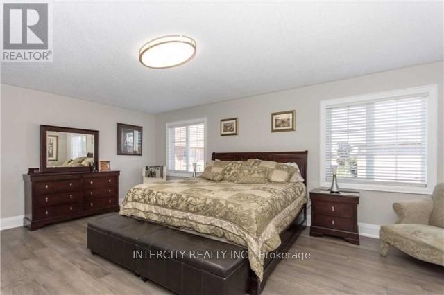 43 Crew Crescent, Vaughan, Ontario  L6A 3E9 - Photo 8 - N12569366