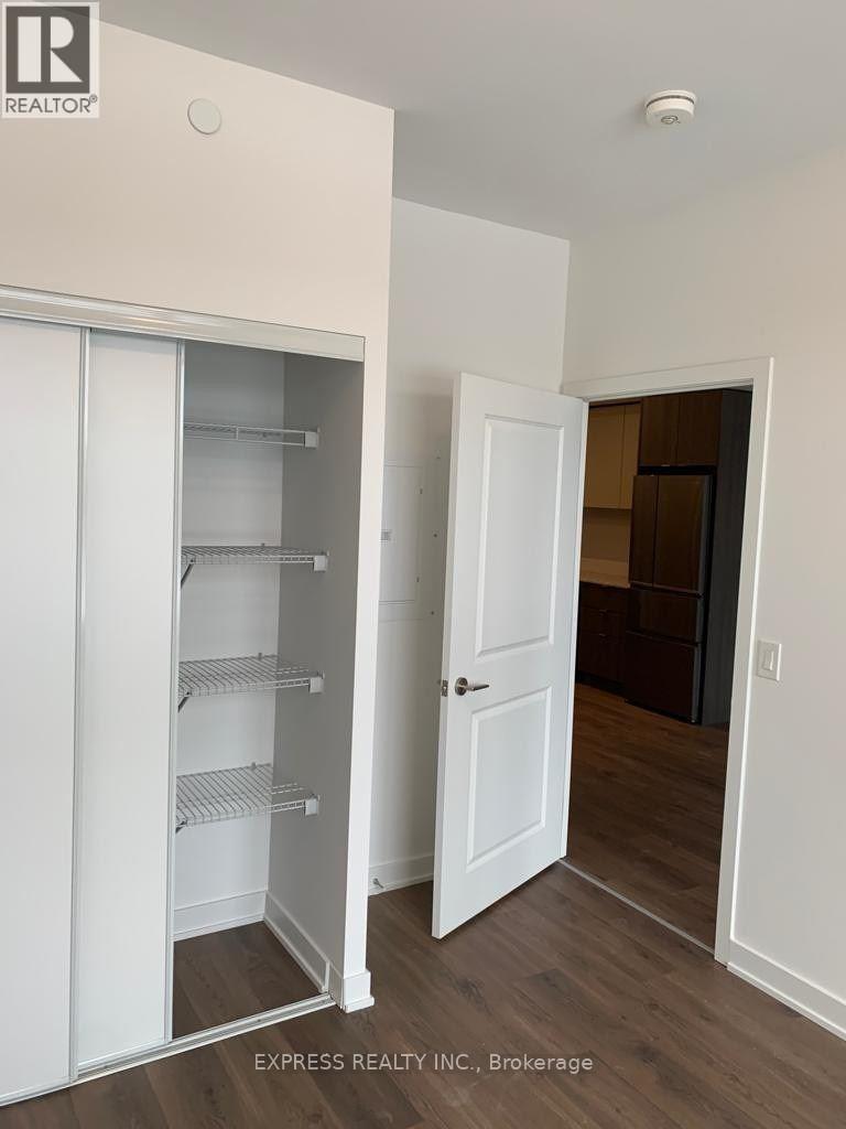 225 - 100 Eagle Rock Way, Vaughan, Ontario  L6A 5B9 - Photo 10 - N12569378