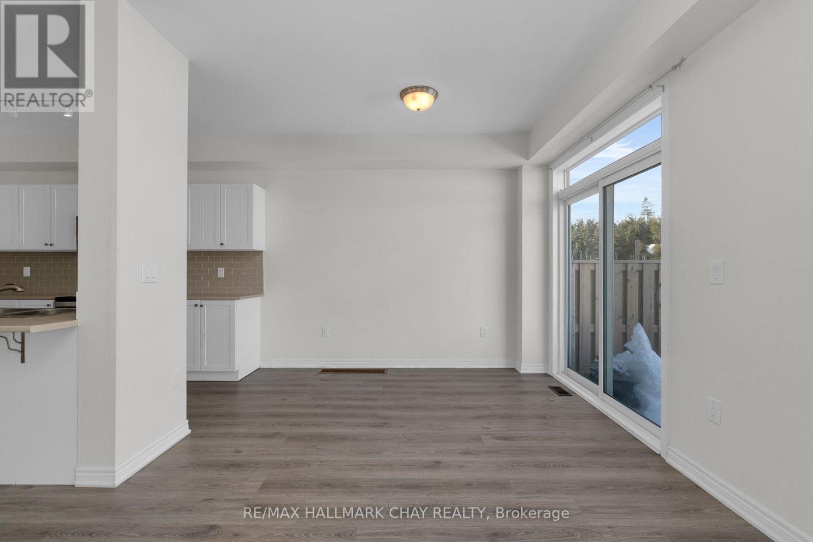 24 Churchlea Mews, Orillia, Ontario L3V 8K9 - Photo 9 - S12569348