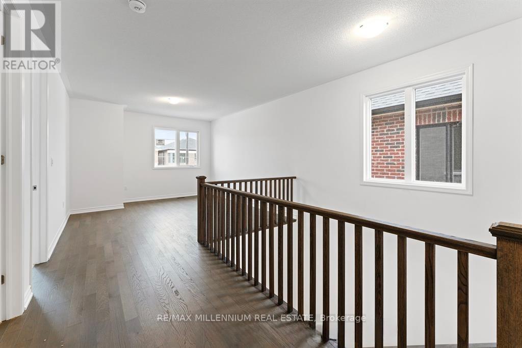 17 Asterwoods Drive, Caledon, Ontario  L7C 4N8 - Photo 6 - W12569386