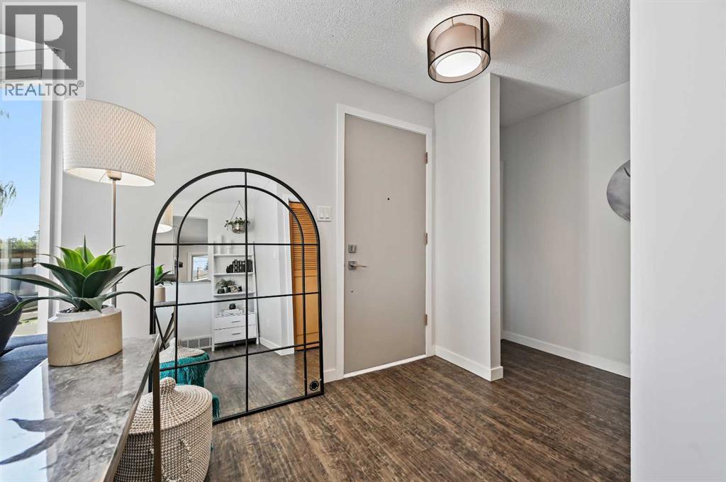 708 101 Avenue Sw, Calgary, Alberta  T2W 0A1 - Photo 3 - A2252037