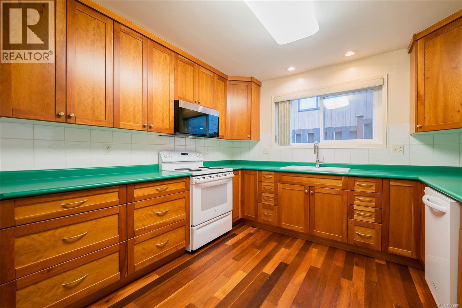 6324 Icarus Dr, Nanaimo, British Columbia  V9V 1B5 - Photo 17 - 1021001