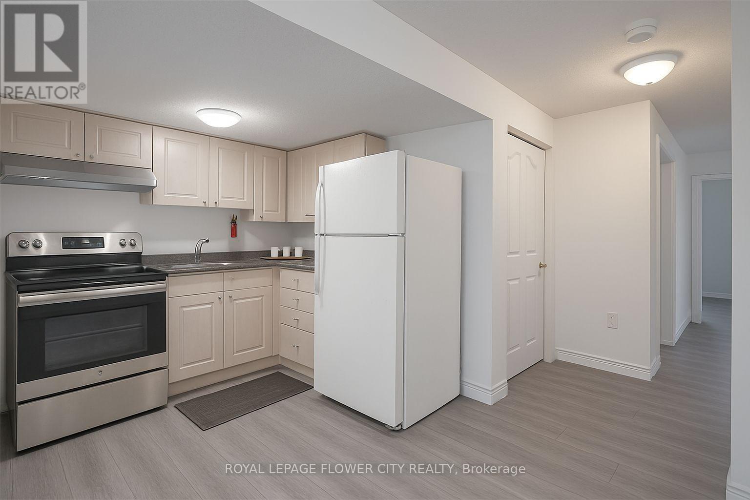 58 Carrington Place, Guelph, Ontario  N1G 5C3 - Photo 6 - X12569352