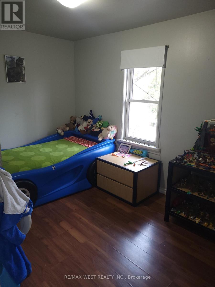 1240 - 1238 Niagara Street, Windsor, Ontario  N9A 3V6 - Photo 2 - X12569358