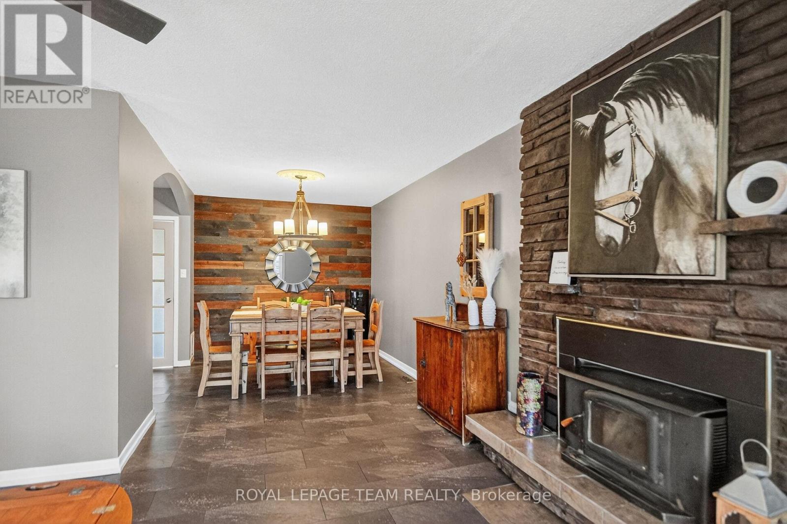 401 Clothier Street W, North Grenville, Ontario  K0G 1J0 - Photo 10 - X12569408